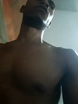 Snapshot of MAXIMO_JHONS chatting on October 8, 3:04 am MAXIMO JHONS online show from October 8, 3:04 am