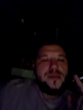 Snapshot of klydick chatting on July 8, 1:54 am klydick online show from July 8, 1:54 am