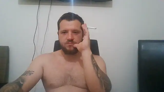 Snapshot of klydick chatting on August 1, 2:11 am klydick online show from August 1, 2:11 am