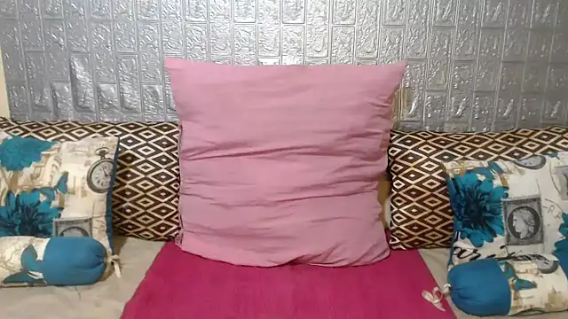 DiamondLuv29 online show from December 30, 5:04 am