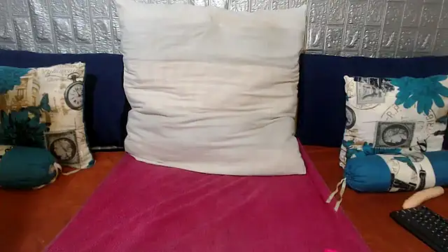 DiamondLuv29 online show from January 9, 9:06 am