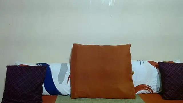 DiamondLuv29 online show from May 25, 2:39 am