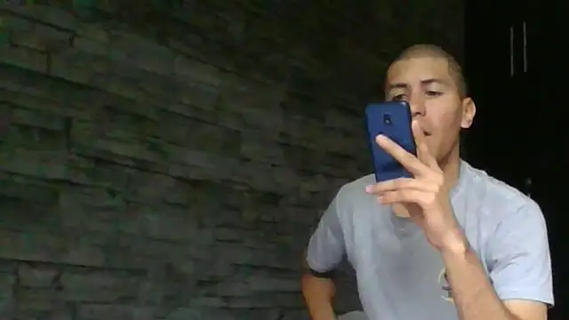 Snapshot of Sexylatin64 chatting on June 5, 11:38 am Sexylatin64 online show from June 5, 11:38 am