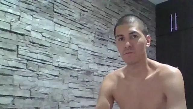 Snapshot of Sexylatin64 chatting on June 11, 12:43 am Sexylatin64 online show from June 11, 12:43 am