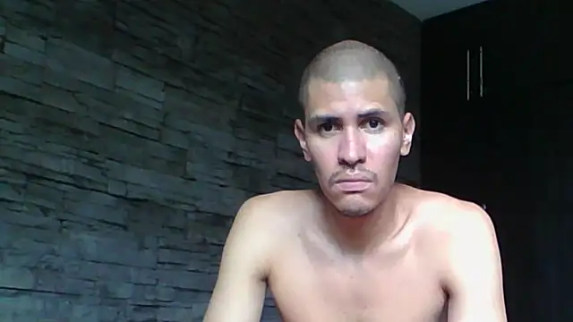 Snapshot of Sexylatin64 chatting on July 28, 8:52 pm Sexylatin64 online show from July 28, 8:52 pm