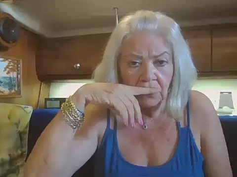 Snapshot of CocoTim69 chatting on July 13, 4:32 pm CocoTim69 online show from July 13, 4:32 pm