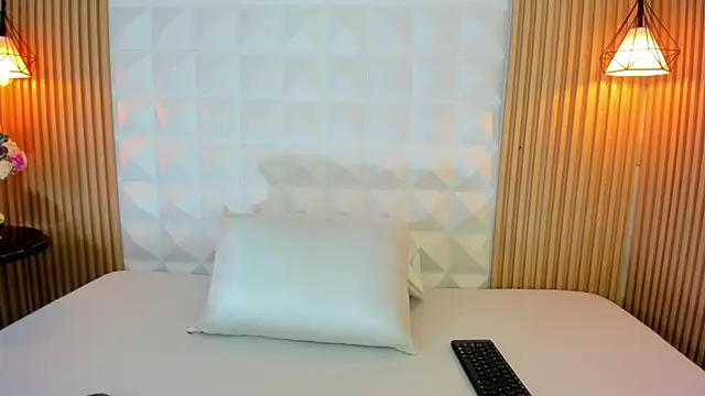 Melanieharriso  online show from February 27, 9:58 pm