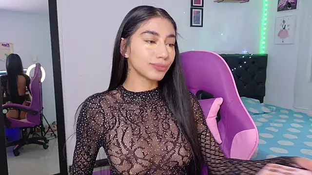 Snapshot of JulietaCheerr chatting on March 17, 1:25 pm JulietaCheerr online show from March 17, 1:25 pm