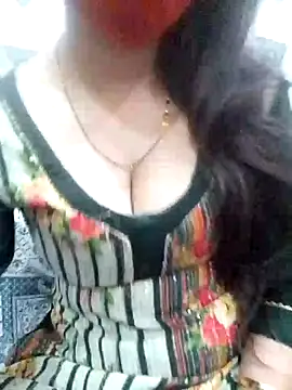 Snapshot of Mahi_Baby25 chatting on March 22, 4:04 pm Mahi Baby25 online show from March 22, 4:04 pm