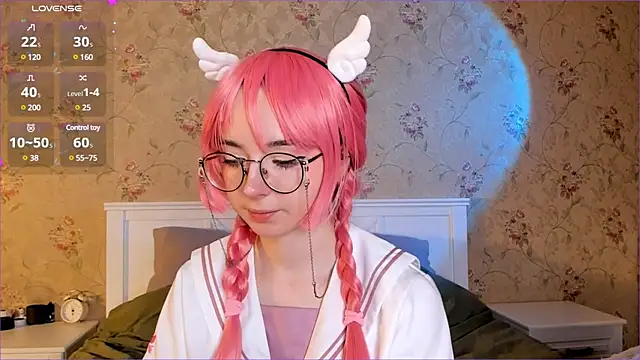 Nora Failure online show from December 9, 11:04 am