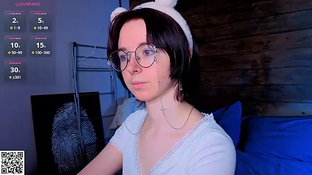 Nora Failure online show from August 3, 12:54 pm
