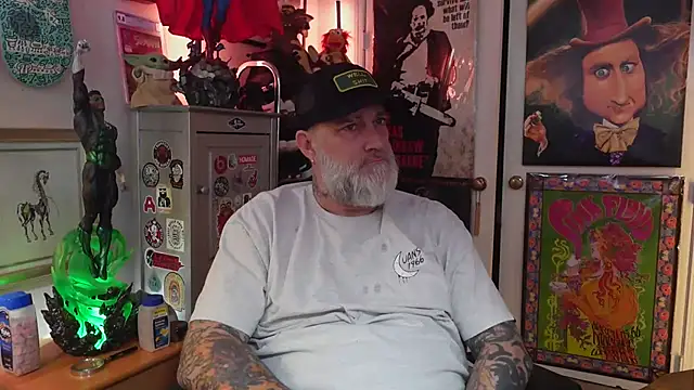 Snapshot of fillingyourthroat2 chatting on February 2, 6:53 pm fillingyourthroat2 online show from February 2, 6:53 pm