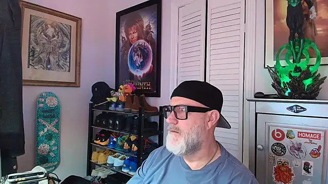 Snapshot of fillingyourthroat2 chatting on September 30, 1:16 pm fillingyourthroat2 online show from September 30, 1:16 pm