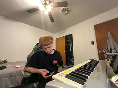 twentywithafelonyy online show from February 1, 7:51 am