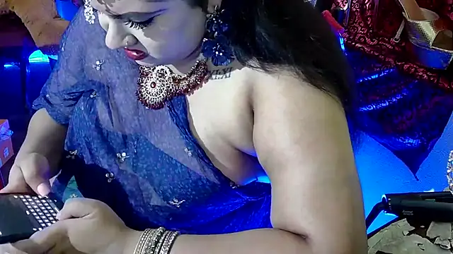 Snapshot of GoddessLorenaTheeSiren chatting on December 11, 4:20 pm GoddessLorenaTheeSiren online show from December 11, 4:20 pm