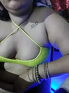 Snapshot of GoddessLorenaTheeSiren chatting on December 12, 3:21 am GoddessLorenaTheeSiren online show from December 12, 3:21 am