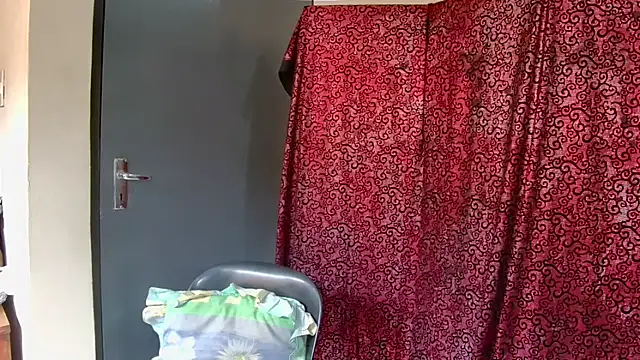 GoddessLorenaTheeSiren online show from December 20, 6:20 am