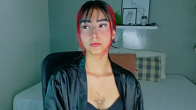 Snapshot of ParisFox_ chatting on November 4, 7:46 pm ParisFox online show from November 4, 7:46 pm