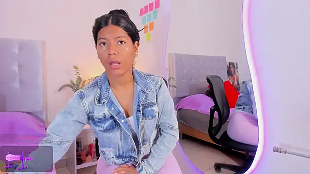 NiaBlanco online show from January 9, 5:26 pm