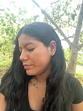 Snapshot of NiaBlanco chatting on May 15, 9:00 pm NiaBlanco online show from May 15, 9:00 pm