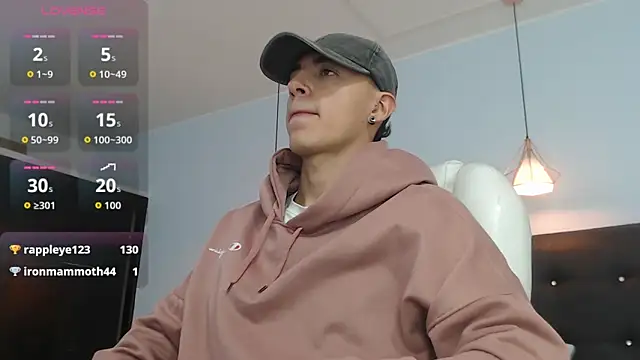 Snapshot of Lobo_17_ chatting on October 9, 2:53 am Lobo 17 online show from October 9, 2:53 am