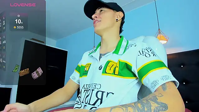 Lobo 17  online show from December 4, 3:49 am