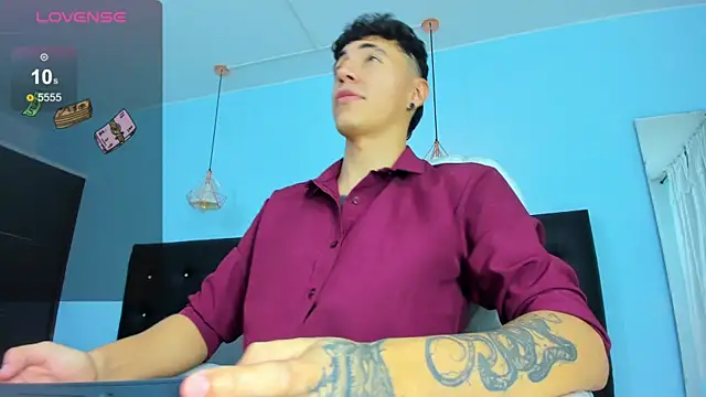 Lobo 17  online show from December 21, 1:46 am