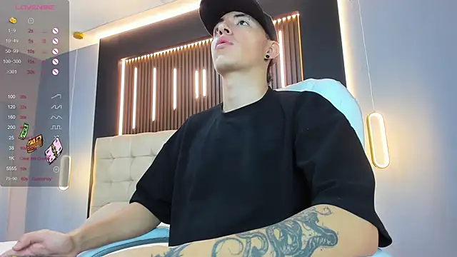 Lobo 17  online show from March 20, 3:22 am