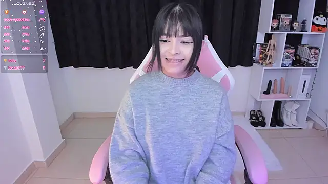 misshoneyxxx online show from March 4, 4:49 am