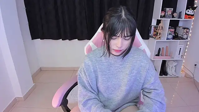 misshoneyxxx online show from March 6, 5:03 am