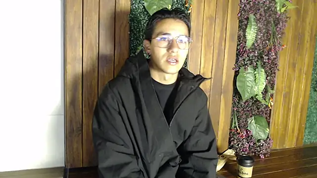 Snapshot of Andy_Joy_ chatting on October 28, 11:25 am Andy Joy online show from October 28, 11:25 am