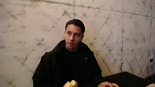 Snapshot of Andy_Joy_ chatting on November 8, 11:32 am Andy Joy online show from November 8, 11:32 am