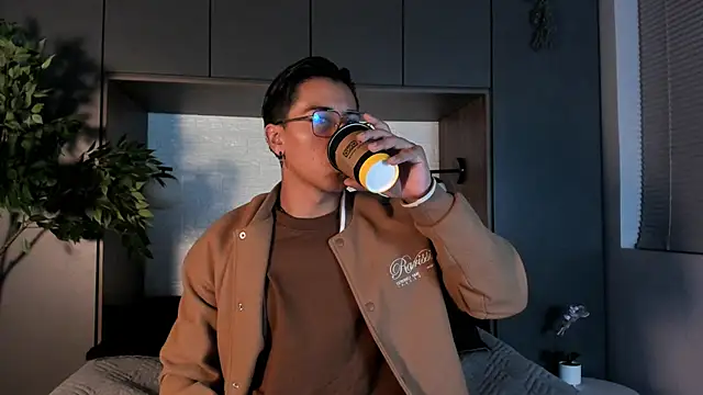 Snapshot of Andy_Joy_ chatting on November 14, 11:31 am Andy Joy online show from November 14, 11:31 am