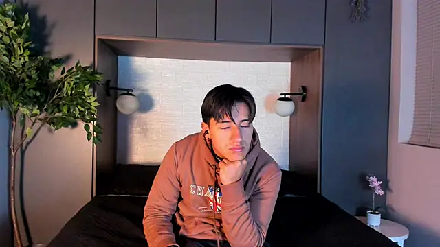 Snapshot of Andy_Joy_ chatting on November 23, 11:21 am Andy Joy online show from November 23, 11:21 am