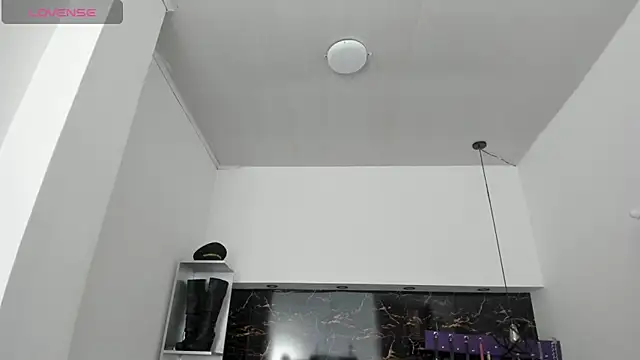 Kathia Armstrong online show from December 23, 12:30 pm