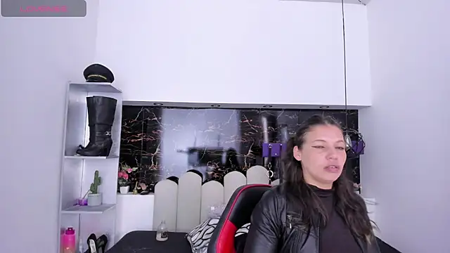 Kathia Armstrong online show from January 21, 12:50 pm