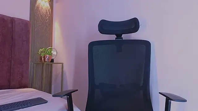 Emy leon online show from October 23, 11:03 pm