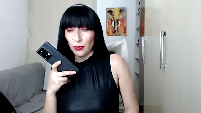 Snapshot of Laura-pervert chatting on February 11, 10:07 pm Laura-pervert online show from February 11, 10:07 pm