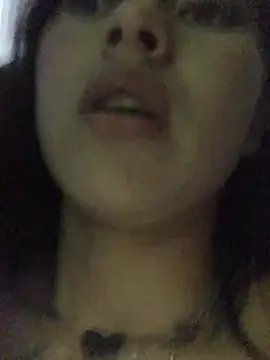 Snapshot of emily_22x chatting on January 23, 12:25 am emily 22x online show from January 23, 12:25 am