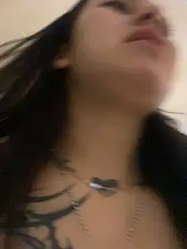 Snapshot of emily_22x chatting on January 25, 8:21 pm emily 22x online show from January 25, 8:21 pm