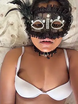 Bella Luna18 online show from February 9, 9:08 pm