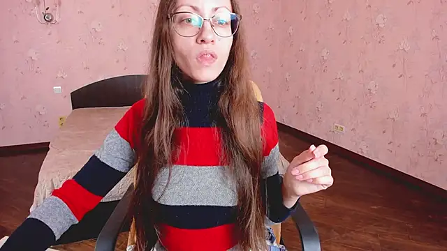 Pantyhose Mila online show from February 9, 7:30 pm