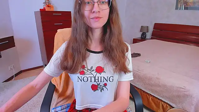 Snapshot of Pantyhose_Mila chatting on February 14, 8:38 pm Pantyhose Mila online show from February 14, 8:38 pm