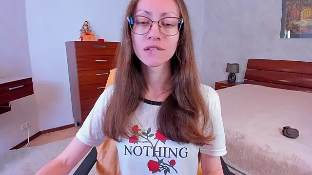 Snapshot of Pantyhose_Mila chatting on February 18, 8:16 pm Pantyhose Mila online show from February 18, 8:16 pm