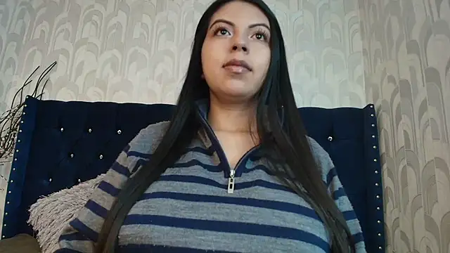 Snapshot of CarolineBrunx chatting on March 5, 3:13 am CarolineBrunx online show from March 5, 3:13 am