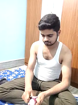 Ishan003 online show from April 22, 2:40 pm