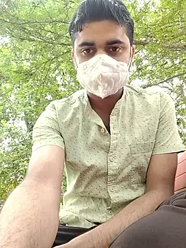 Ishan003 online show from April 28, 2:49 am