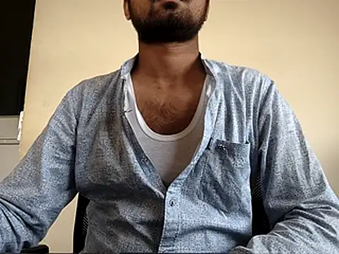 Ishan003 online show from May 10, 6:40 am