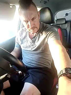 Snapshot of LukedavidDestroys chatting on January 8, 8:44 pm LukedavidDestroys online show from January 8, 8:44 pm