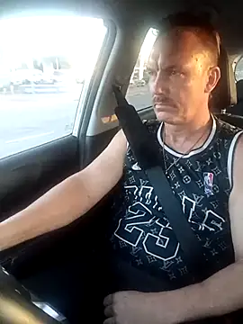 Snapshot of LukedavidDestroys chatting on February 8, 8:18 am LukedavidDestroys online show from February 8, 8:18 am